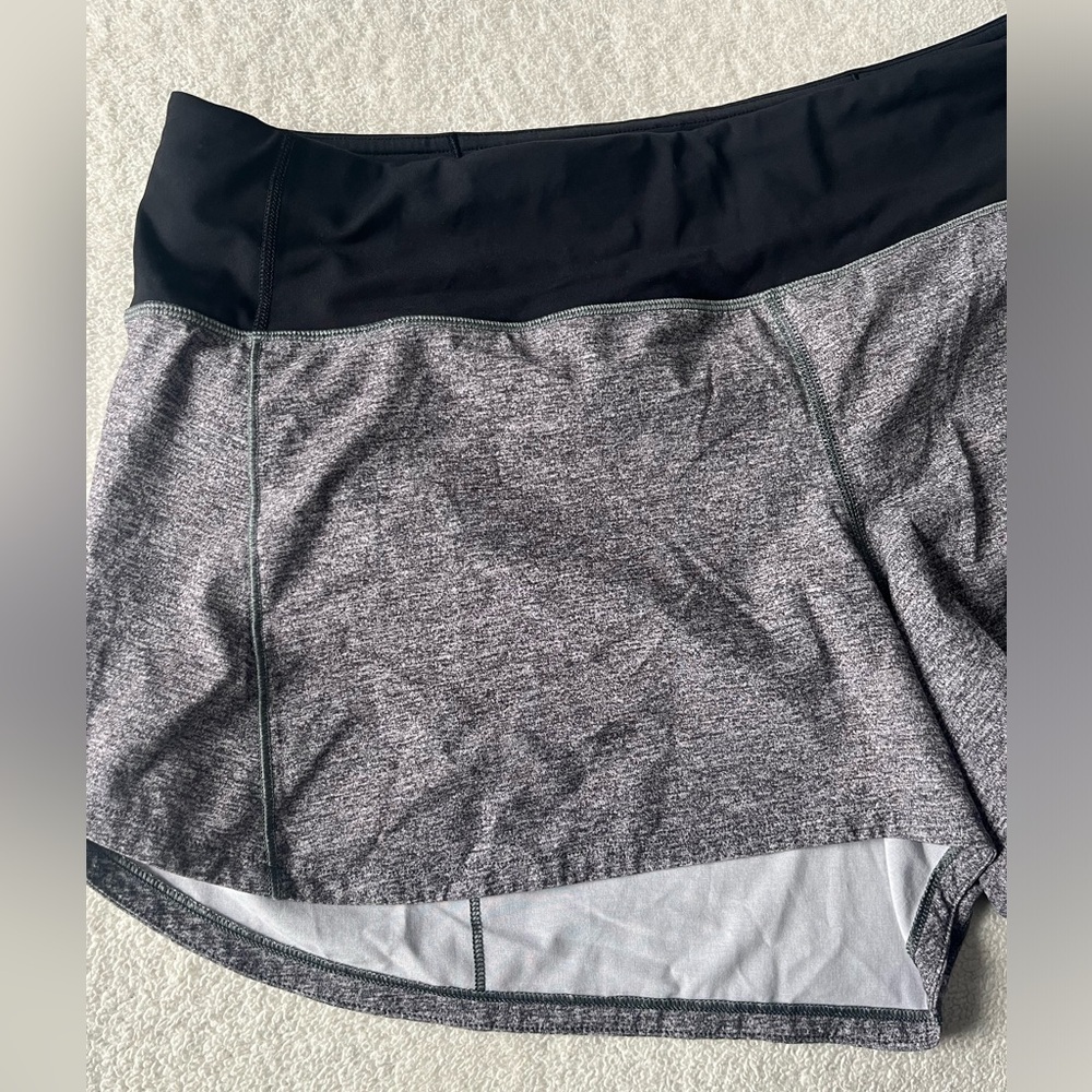 Lulemon Speed Up Low-Rise Lined Short, 2.5 inches, Sz 12. Gray Black - Picture 2 of 8